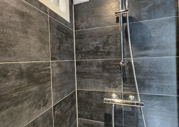 בית נופש 44 *