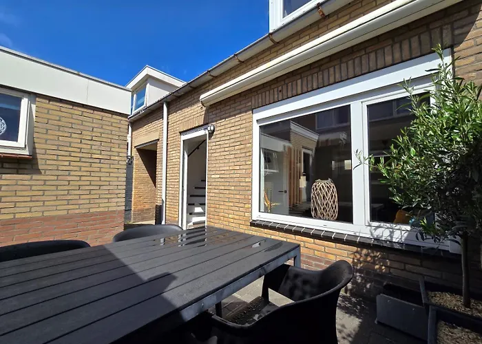 44 אגמונד אן זי